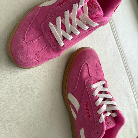 Reebok Women's Bold Pink and Red Sneakers - Picture 4 of 5